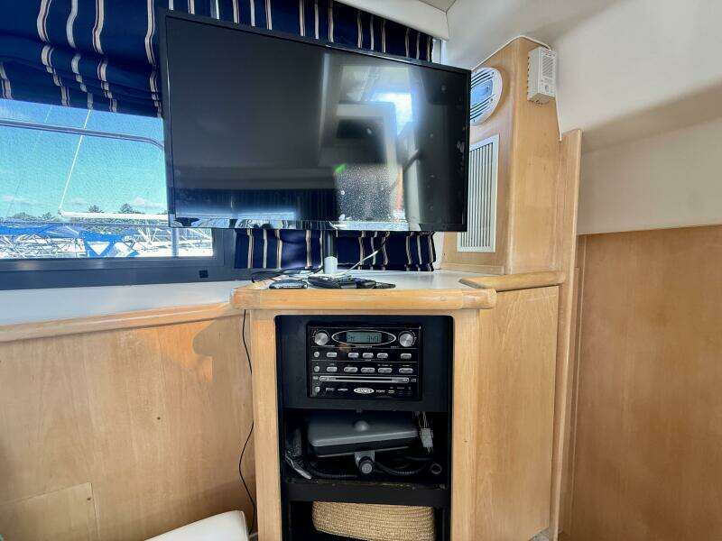 35ft Carver Yacht For Sale