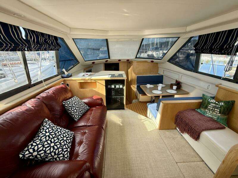 35ft Carver Yacht For Sale