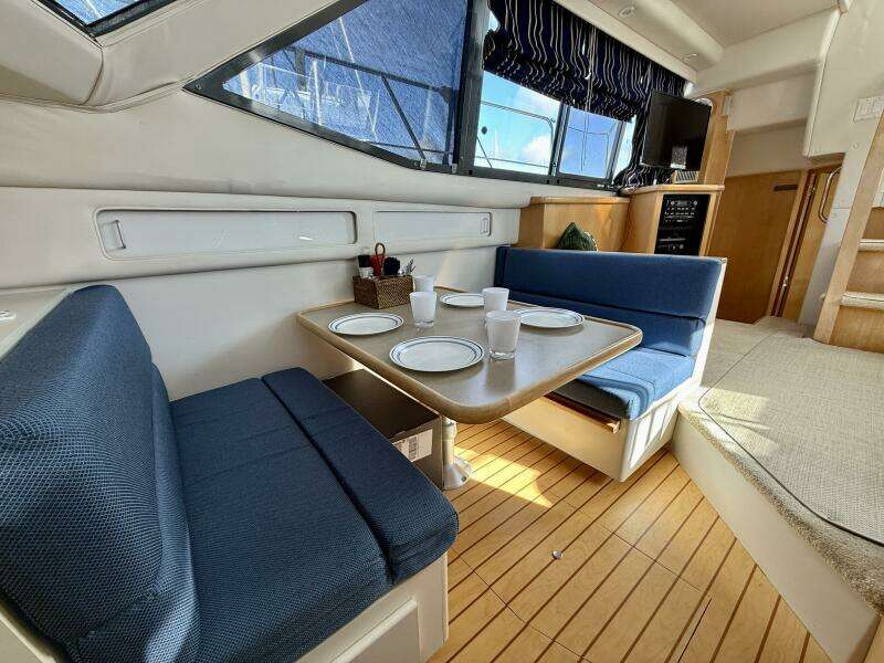 35ft Carver Yacht For Sale