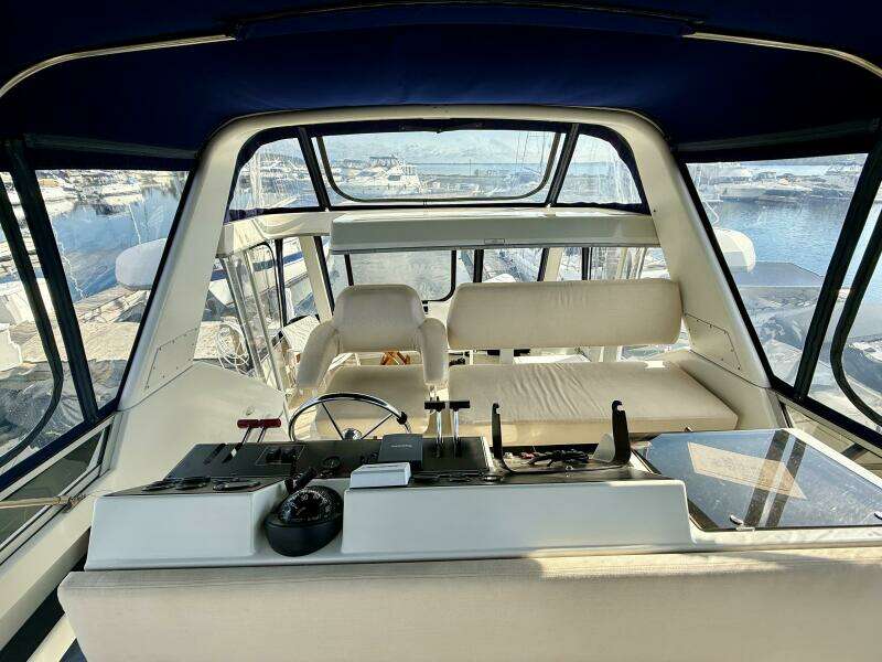 35ft Carver Yacht For Sale