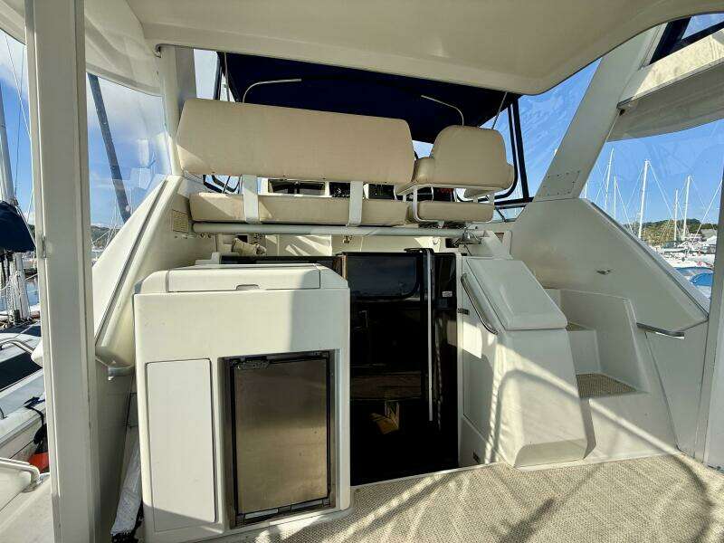 35ft Carver Yacht For Sale