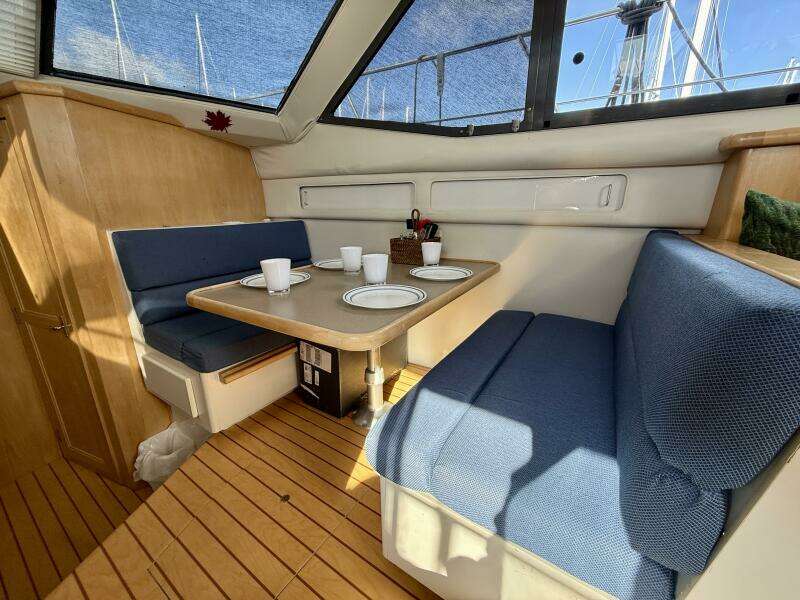 35ft Carver Yacht For Sale