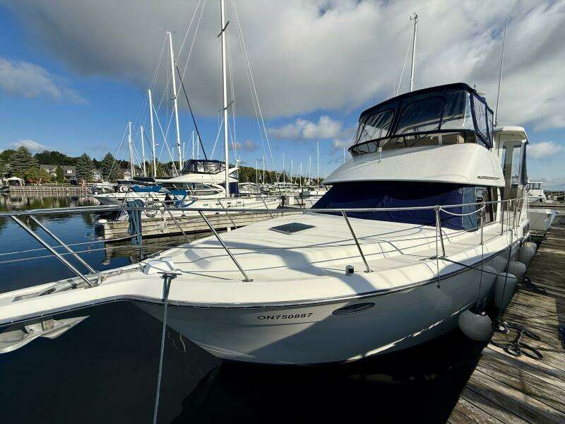 35ft Carver Yacht For Sale