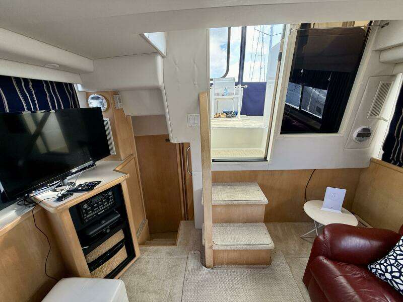35ft Carver Yacht For Sale