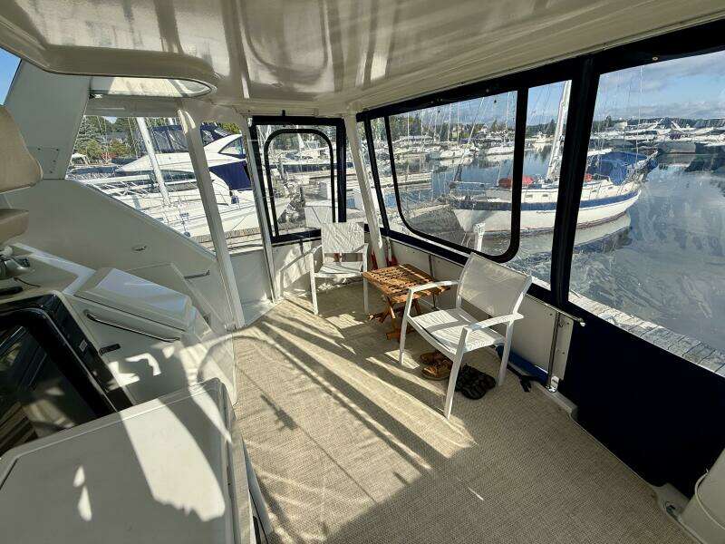 35ft Carver Yacht For Sale