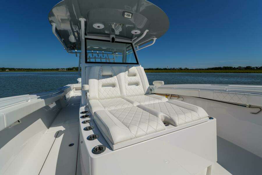 Onslow Bay TE Pelagic Predator- Bow Seating