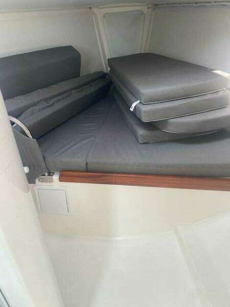 With a J 28ft J Boats Yacht For Sale