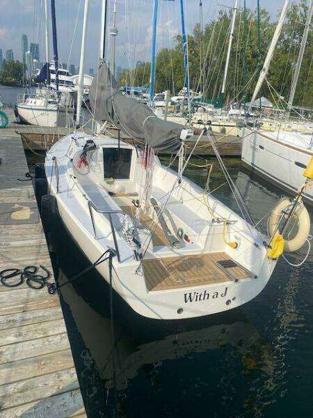 With a J 28ft J Boats Yacht For Sale