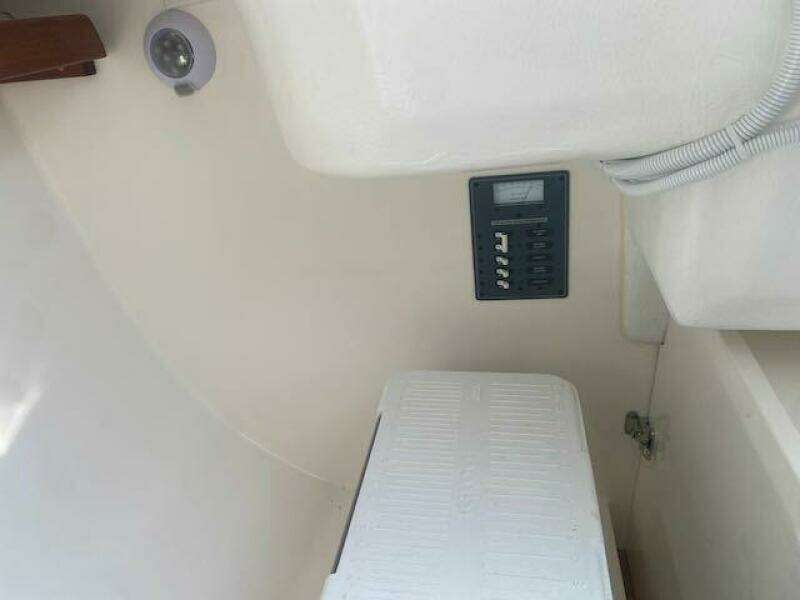 With a J 28ft J Boats Yacht For Sale