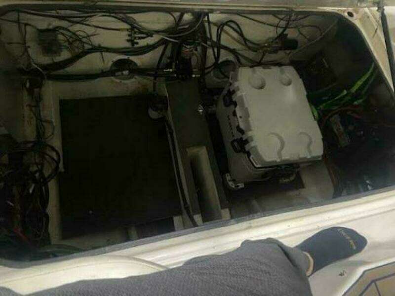 28ft Regal Yacht For Sale