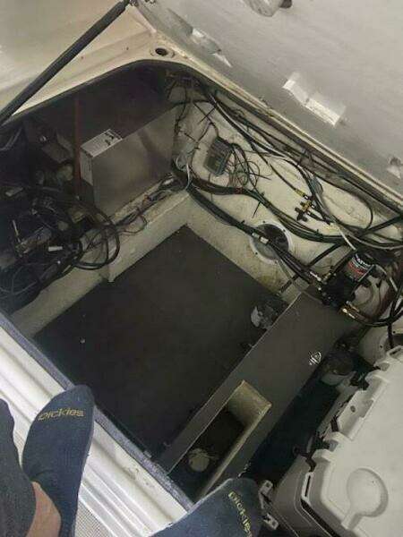 28ft Regal Yacht For Sale