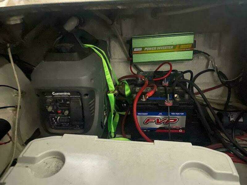 28ft Regal Yacht For Sale