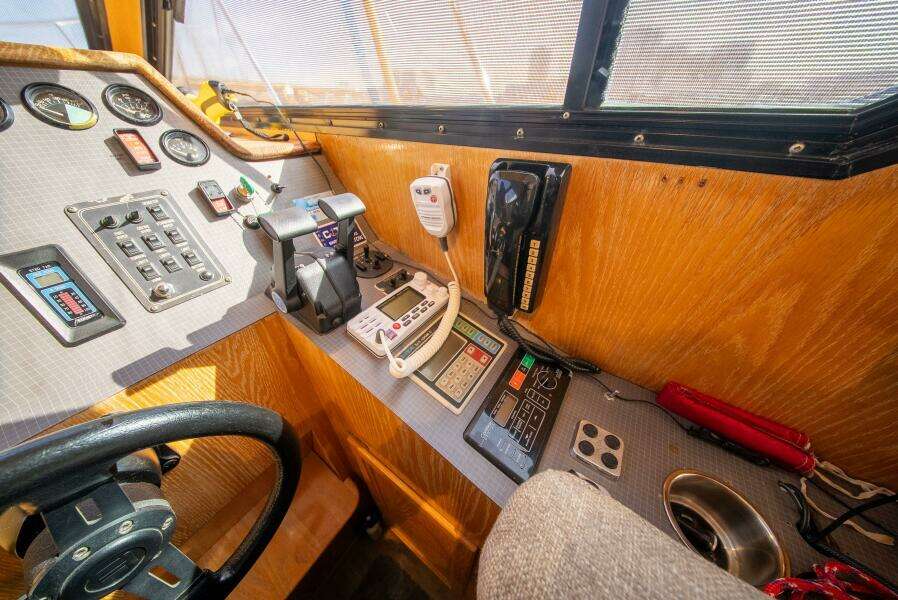 Cover Girl 44ft Tollycraft Yacht For Sale Cover Girl 44ft Tollycraft Yacht For Sale