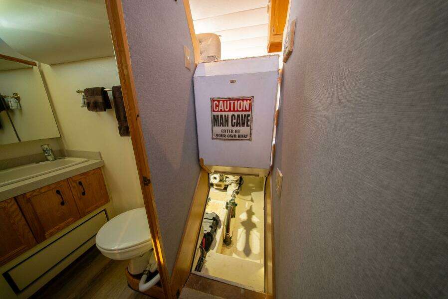 Cover Girl 44ft Tollycraft Yacht For Sale Cover Girl 44ft Tollycraft Yacht For Sale