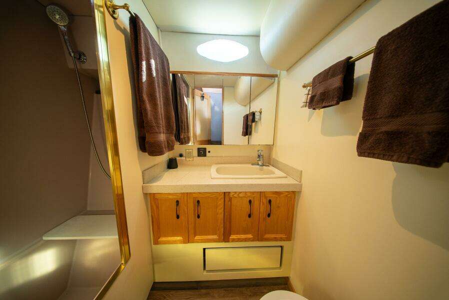 Cover Girl 44ft Tollycraft Yacht For Sale Cover Girl 44ft Tollycraft Yacht For Sale