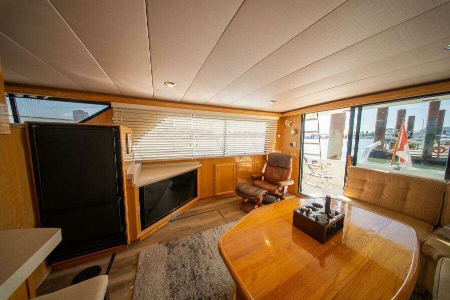 Cover Girl 44ft Tollycraft Yacht For Sale Cover Girl 44ft Tollycraft Yacht For Sale