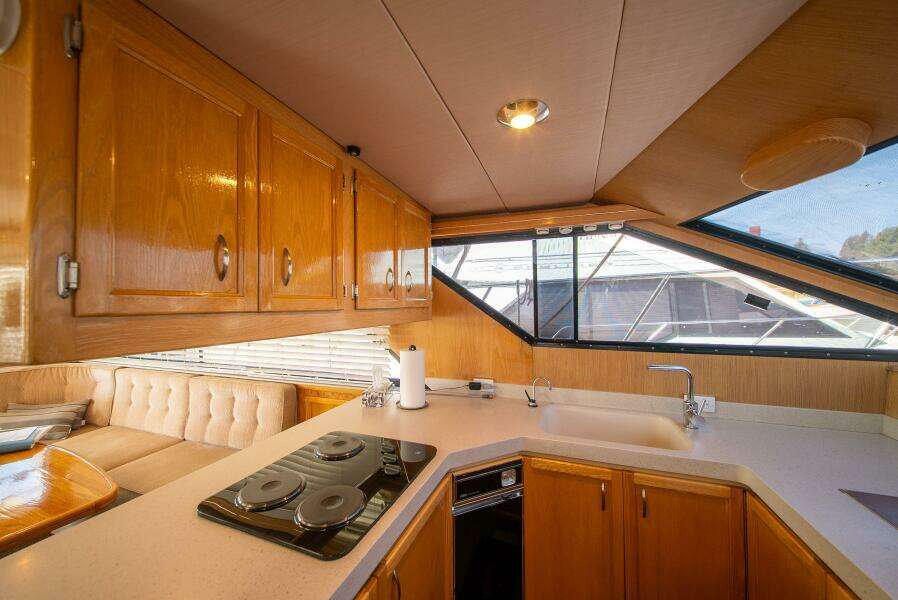 Cover Girl 44ft Tollycraft Yacht For Sale Cover Girl 44ft Tollycraft Yacht For Sale