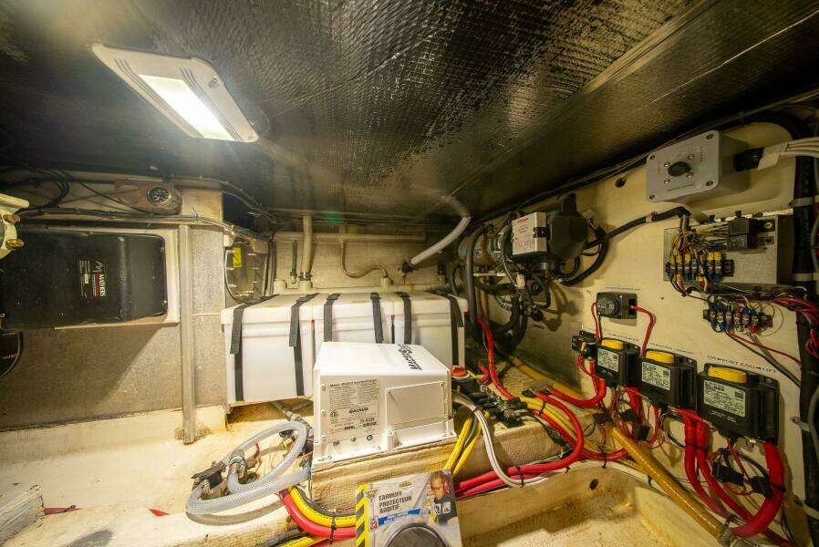 Cover Girl 44ft Tollycraft Yacht For Sale Cover Girl 44ft Tollycraft Yacht For Sale