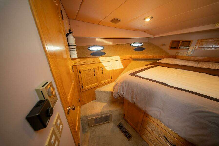 Cover Girl 44ft Tollycraft Yacht For Sale Cover Girl 44ft Tollycraft Yacht For Sale