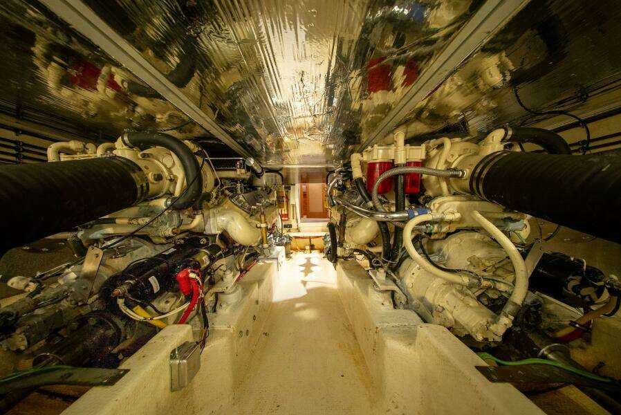 Cover Girl 44ft Tollycraft Yacht For Sale Cover Girl 44ft Tollycraft Yacht For Sale