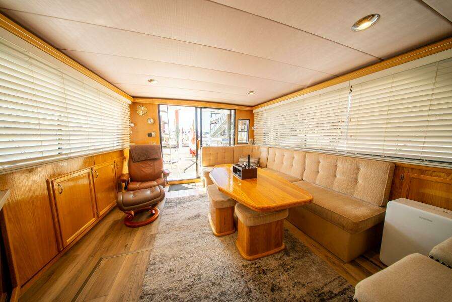 Cover Girl 44ft Tollycraft Yacht For Sale Cover Girl 44ft Tollycraft Yacht For Sale