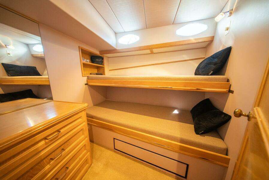 Cover Girl 44ft Tollycraft Yacht For Sale Cover Girl 44ft Tollycraft Yacht For Sale