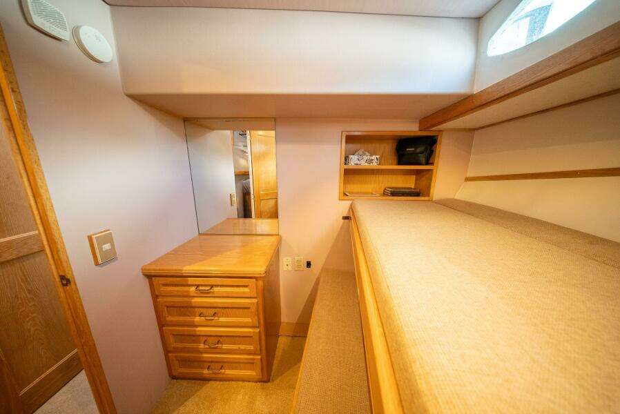 Cover Girl 44ft Tollycraft Yacht For Sale Cover Girl 44ft Tollycraft Yacht For Sale