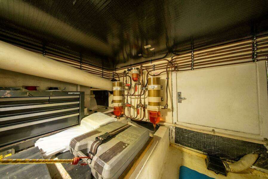 Cover Girl 44ft Tollycraft Yacht For Sale Cover Girl 44ft Tollycraft Yacht For Sale