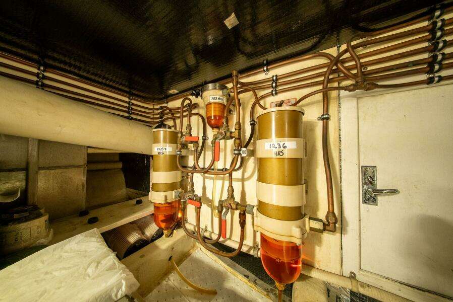 Cover Girl 44ft Tollycraft Yacht For Sale Cover Girl 44ft Tollycraft Yacht For Sale