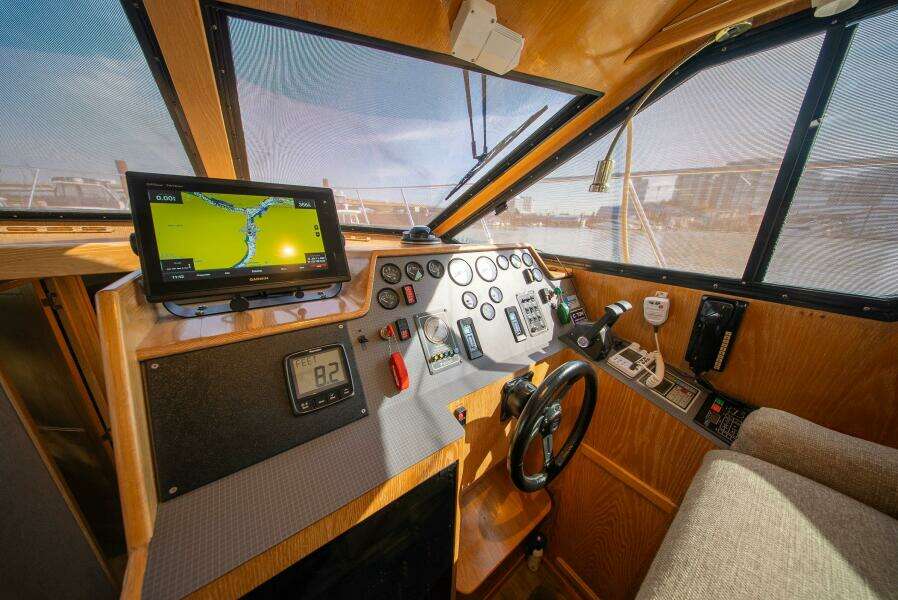 Cover Girl 44ft Tollycraft Yacht For Sale Cover Girl 44ft Tollycraft Yacht For Sale