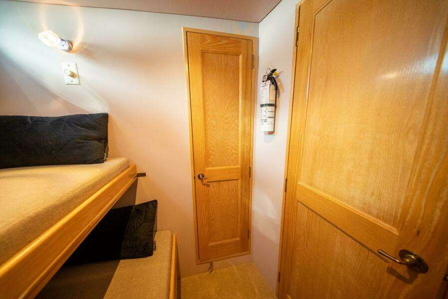 Cover Girl 44ft Tollycraft Yacht For Sale Cover Girl 44ft Tollycraft Yacht For Sale