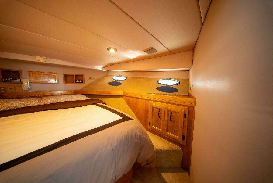 Cover Girl 44ft Tollycraft Yacht For Sale Cover Girl 44ft Tollycraft Yacht For Sale