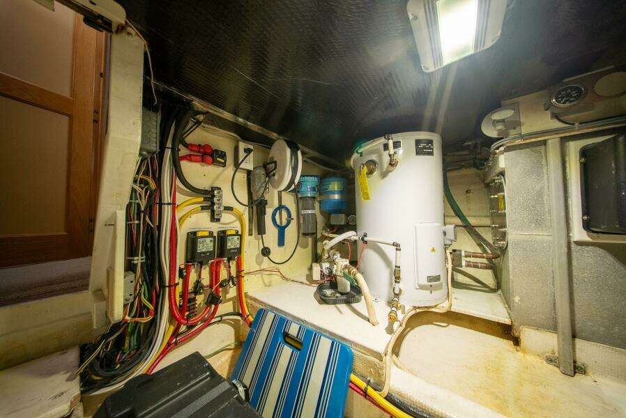 Cover Girl 44ft Tollycraft Yacht For Sale Cover Girl 44ft Tollycraft Yacht For Sale