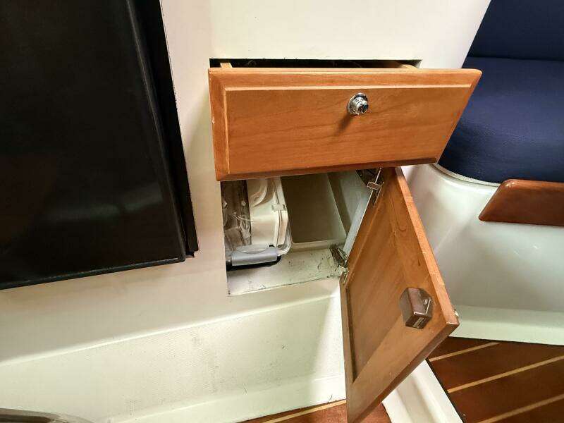 Laniva 26ft Back Cove Yacht For Sale