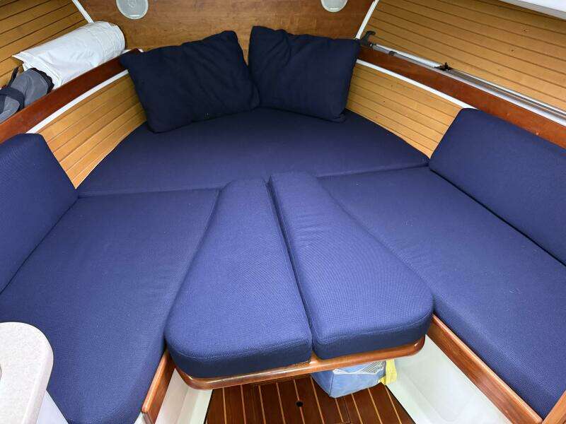 Laniva 26ft Back Cove Yacht For Sale