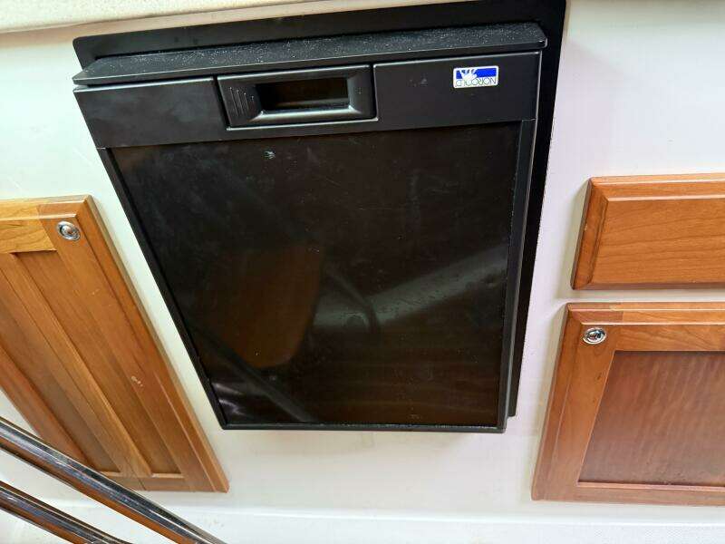 Laniva 26ft Back Cove Yacht For Sale