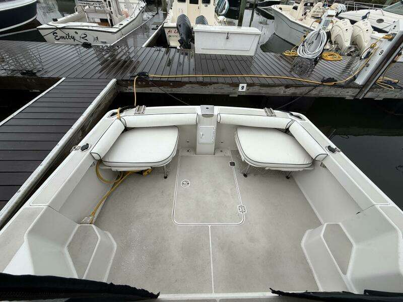 Laniva 26ft Back Cove Yacht For Sale