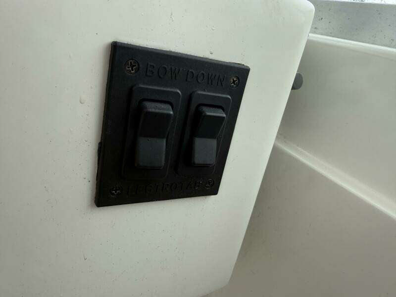Laniva 26ft Back Cove Yacht For Sale