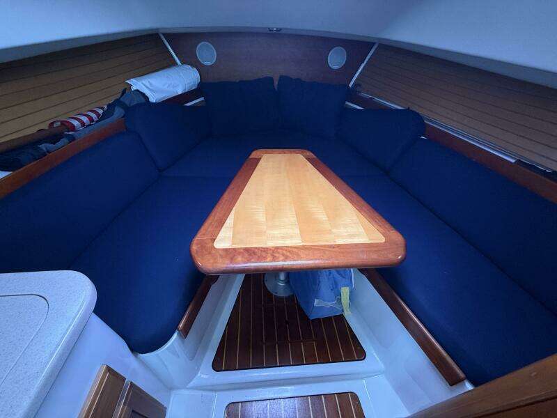 Laniva 26ft Back Cove Yacht For Sale