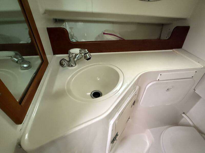 Laniva 26ft Back Cove Yacht For Sale