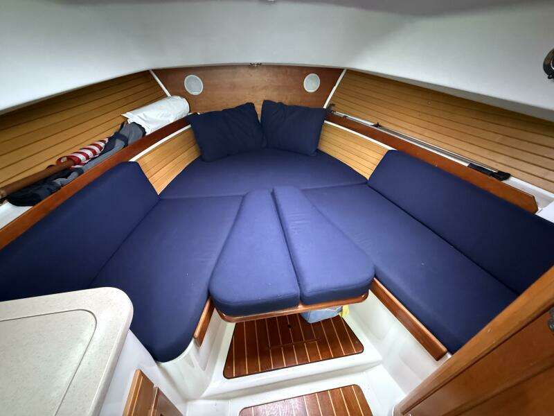 Laniva 26ft Back Cove Yacht For Sale