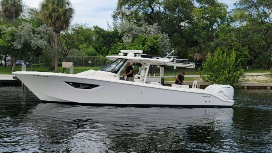 37ft Pursuit Yacht For Sale