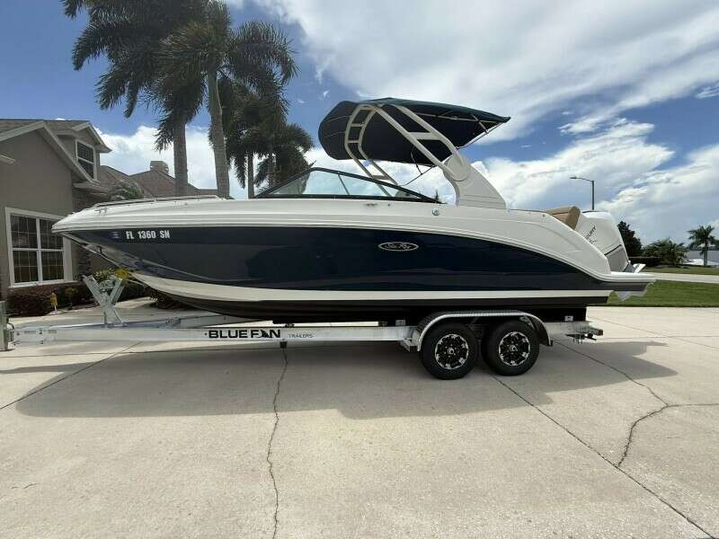 25ft Sea Ray Yacht For Sale