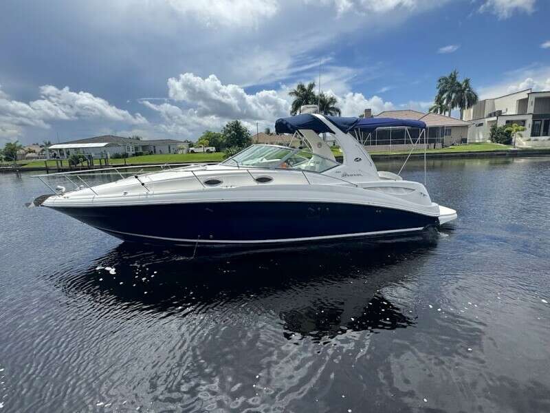 32ft Sea Ray Yacht For Sale