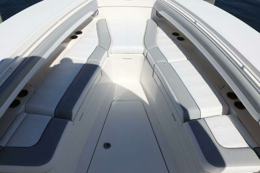 31ft Regulator Yacht For Sale