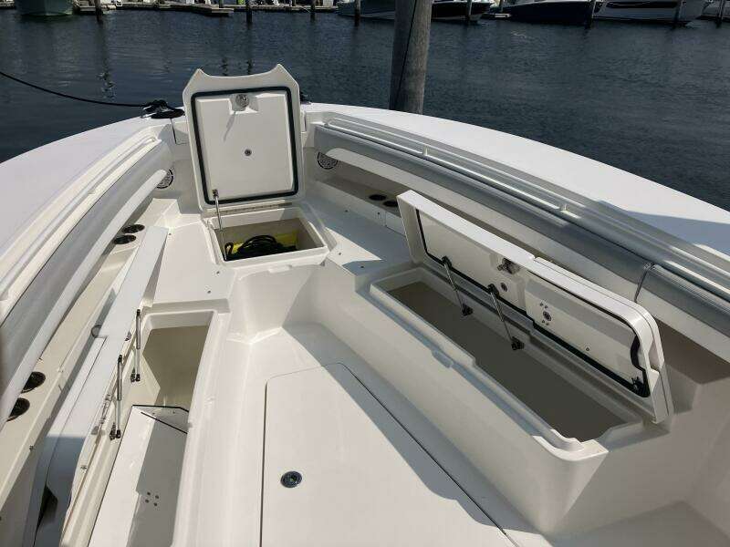 31ft Regulator Yacht For Sale