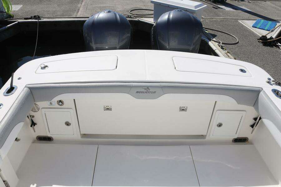31ft Regulator Yacht For Sale