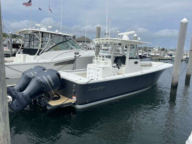 31ft Regulator Yacht For Sale