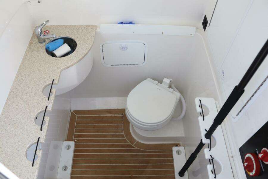 31ft Regulator Yacht For Sale