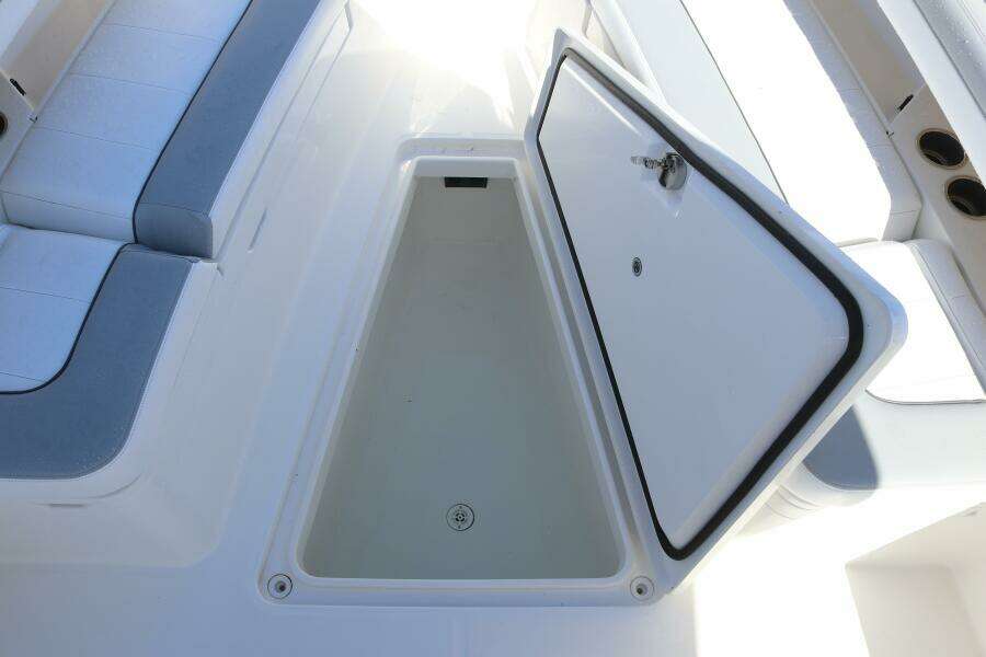 31ft Regulator Yacht For Sale